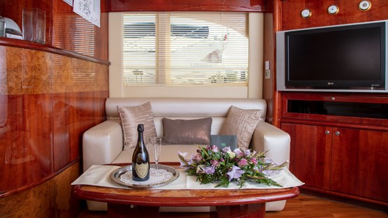 Silver creek Majesty 61| AED1250/Hour